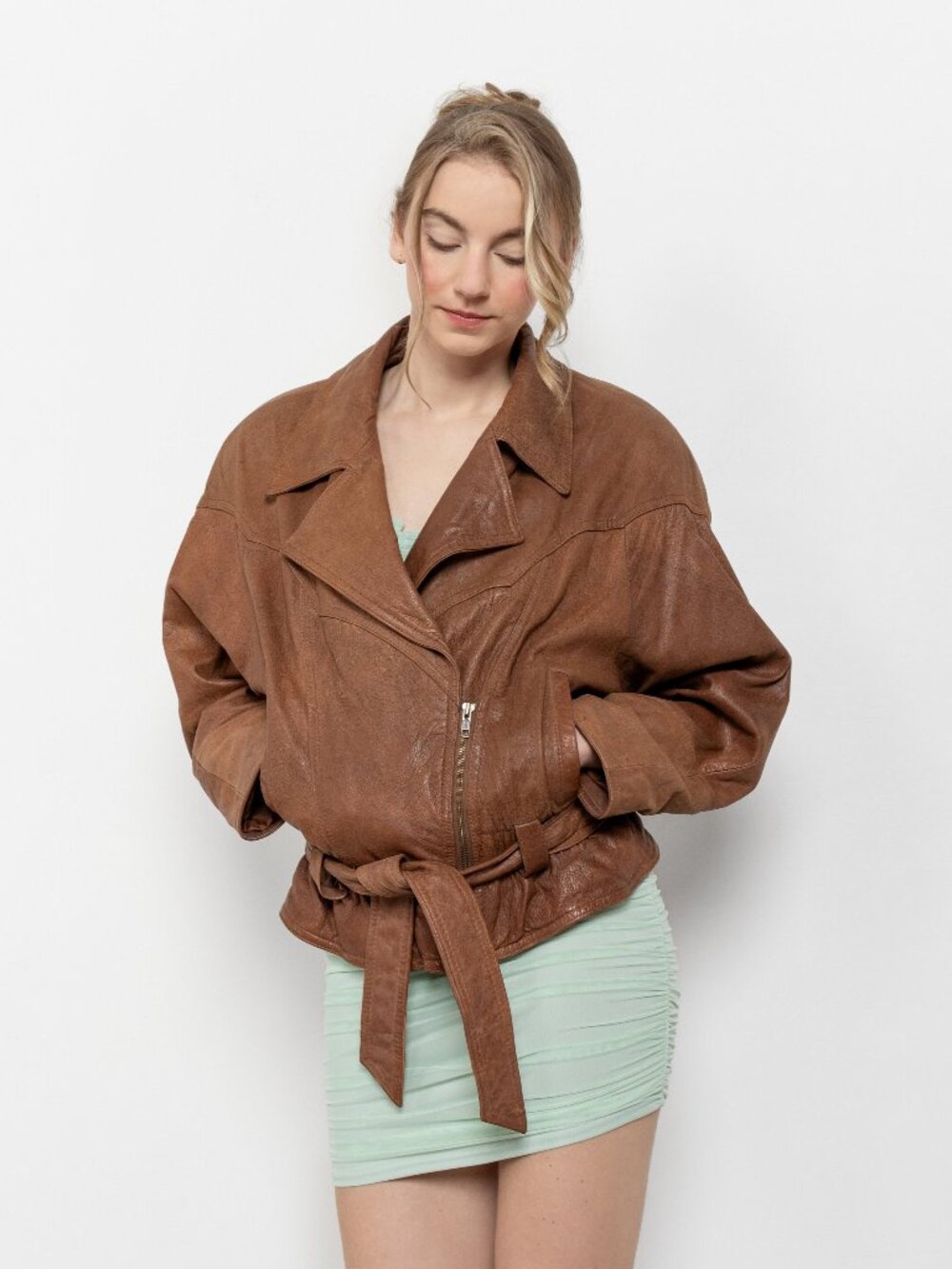 BROWN LEATHER JACKET Vintage Motorcycle Coat Woman / Medium